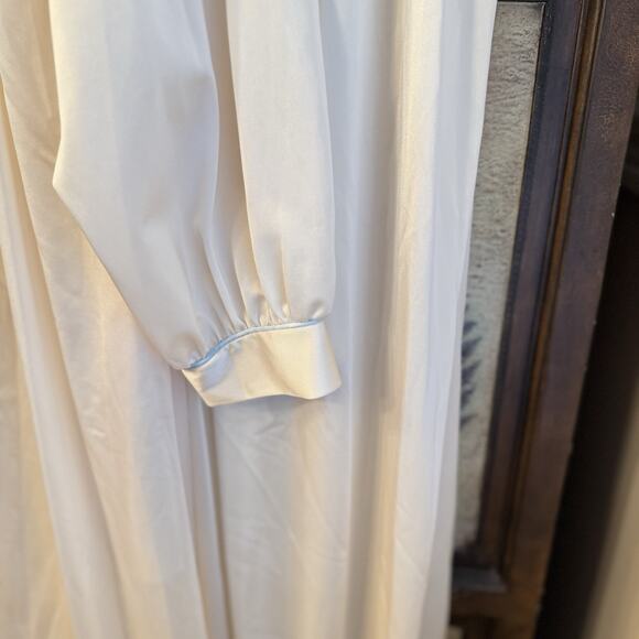 Vtg Ivory Shadowline Nightgown & Robe Set Embroidered & Blue Piping EUC Sz LG - Picture 8 of 16